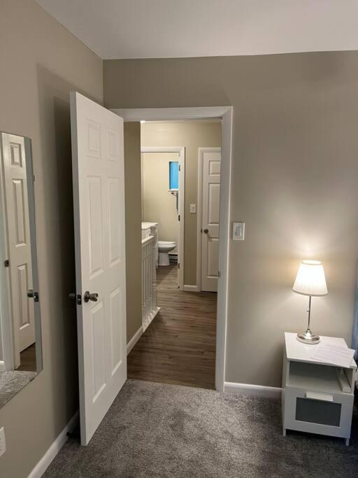 Carter #1 Two Bedroom Unit Near Xavier Downtown Apartment